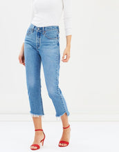 Load image into Gallery viewer, 501 Crop Jeans